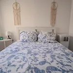 Spacious 3-bed With Stunning Views * Торевьиа