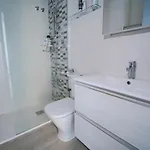 Spacious 3-bed With Stunning Views Апартаменты