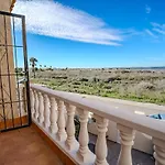 Spacious 3-bed With Stunning Views * Торевьиа
