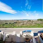 Spacious 3-bed With Stunning Views Apartamento Torrevieja
