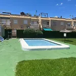 Spacious 3-bed With Stunning Views Apartamento