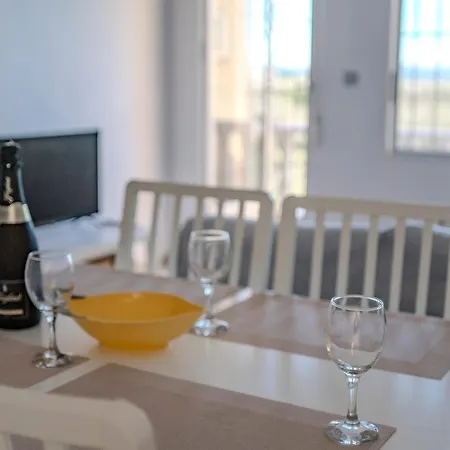 Spacious 3-bed With Stunning Views *