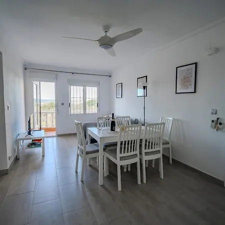 Spacious 3-bed With Stunning Views * טורבייחה