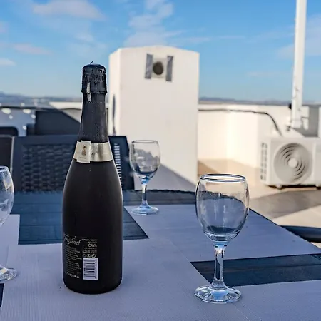 דירה Spacious 3-bed With Stunning Views *