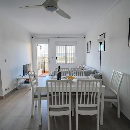 Spacious 3-bed With Stunning Views * טורבייחה