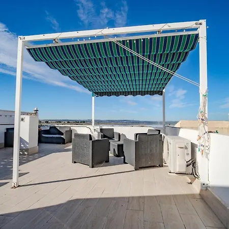 شقة Spacious 3-bed With Stunning Views تورّيفيِخا