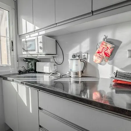 Spacious 3-bed With Stunning Views تورّيفيِخا