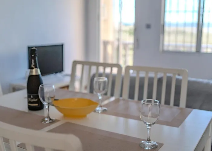 Spacious 3-bed With Stunning Views *