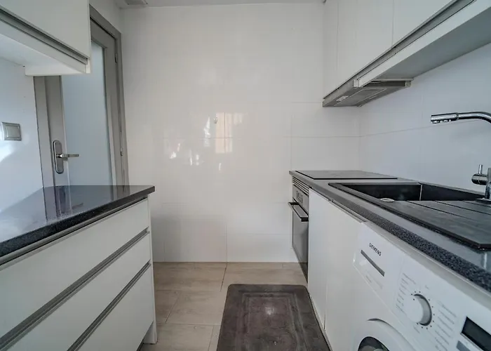 Spacious 3-bed With Stunning Views Διαμέρισμα Τορεβιέχα