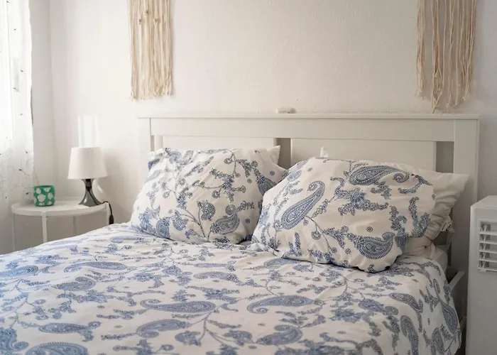 Διαμέρισμα Spacious 3-bed With Stunning Views Τορεβιέχα