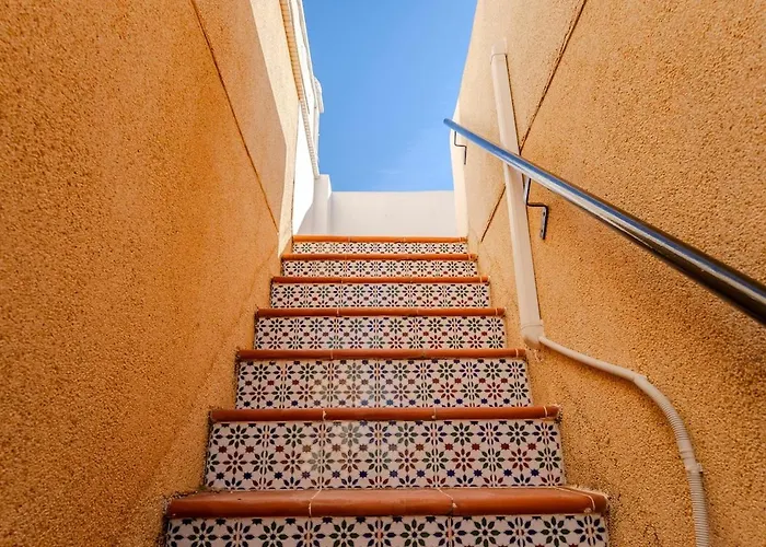 Spacious 3-bed With Stunning Views Διαμέρισμα Τορεβιέχα