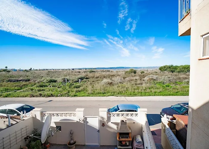 Spacious 3-bed With Stunning Views Apartment Torrevieja